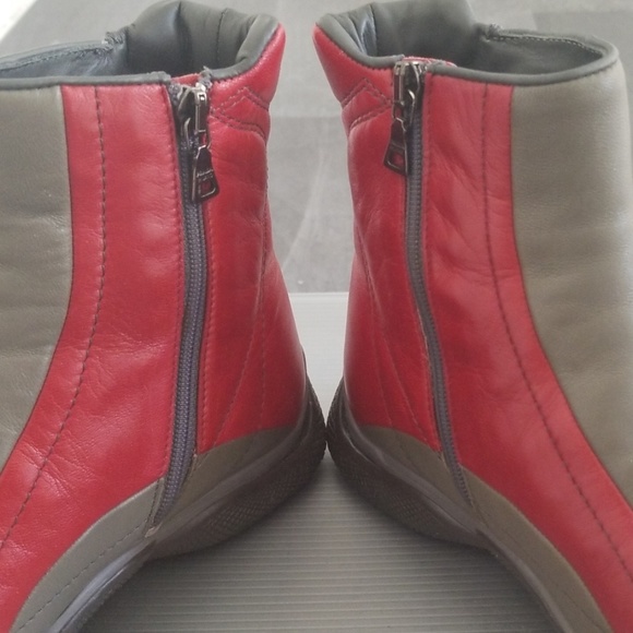 Authentic PRADA Calzature Donna Gray+Red zip boot - Picture 7 of 8